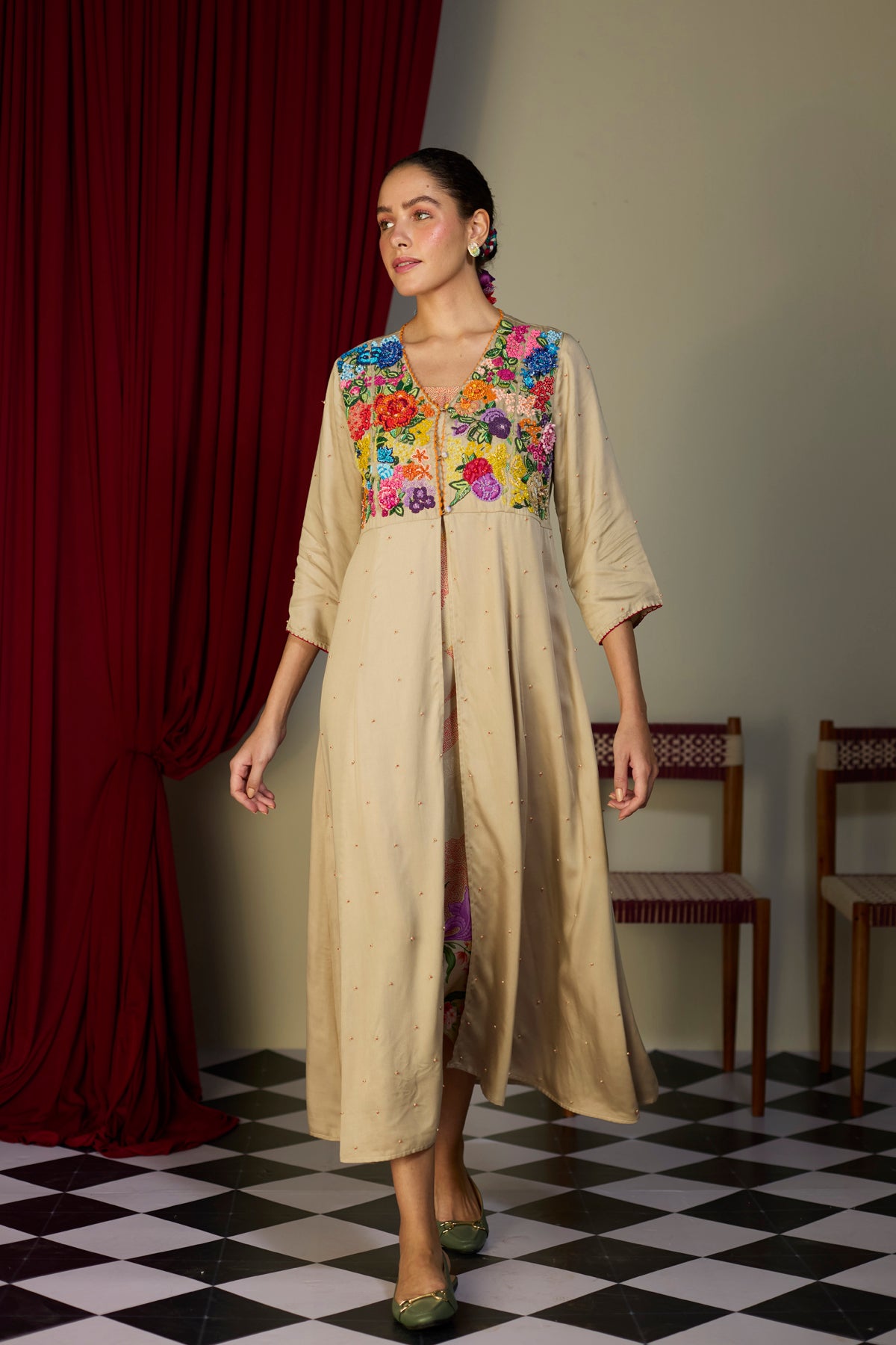 Heirloom Beige Bloom Tunic