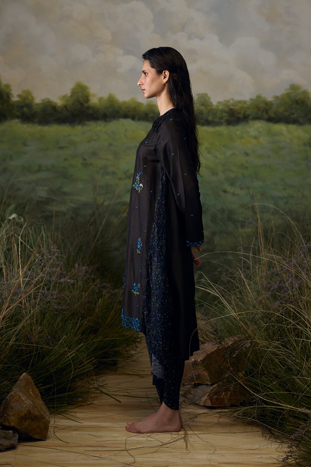 Onyx Embroidered Kurta Set