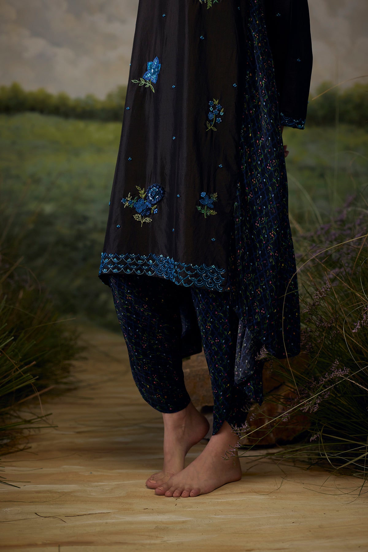 Onyx Embroidered Kurta Set