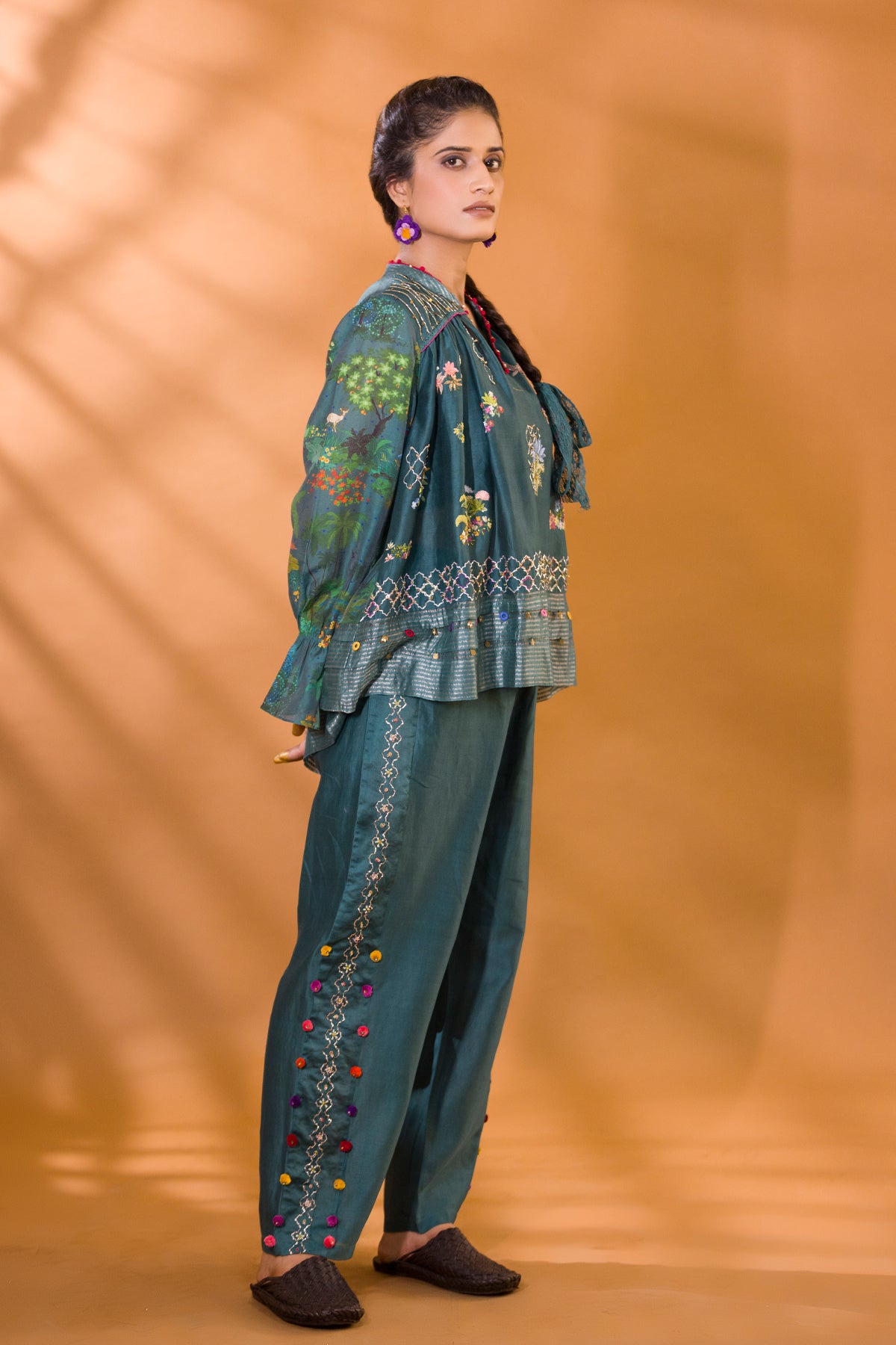 BER SAFARI TOP WITH STRAIGHT PANTS