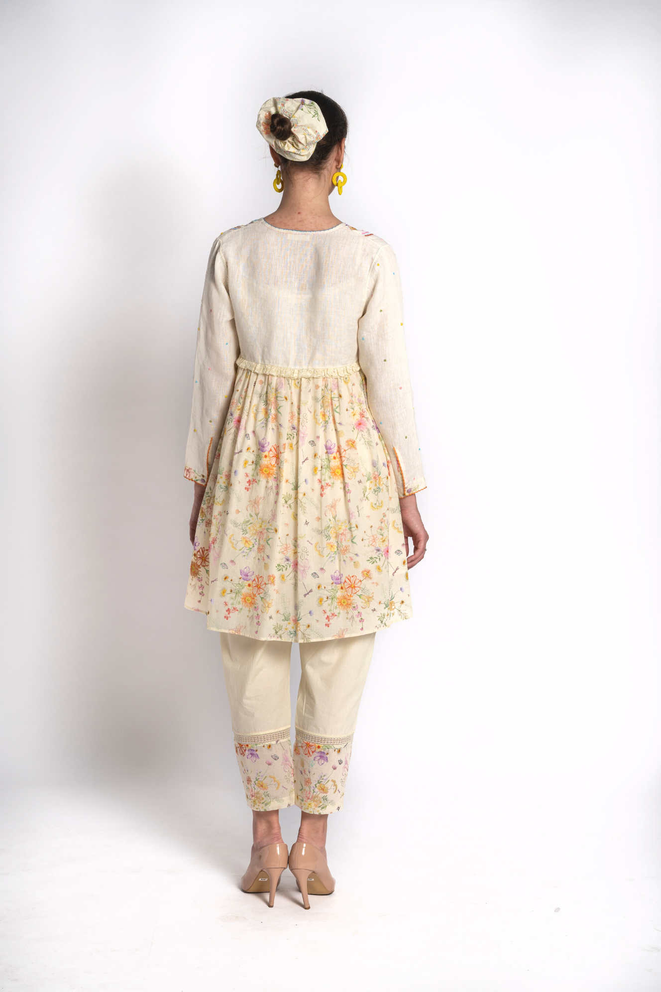 Gajra Ditsy Floral Cord Set