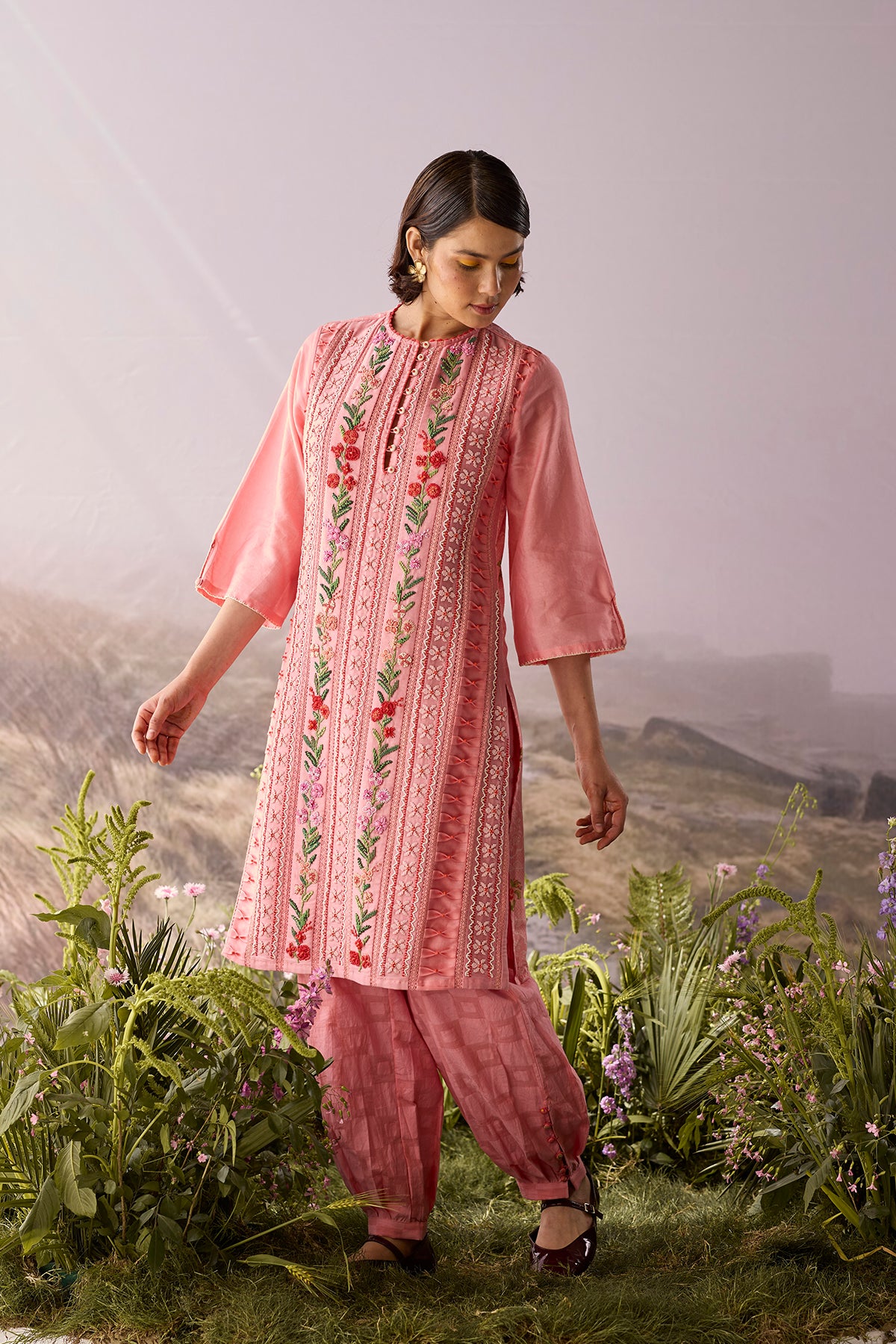 Rose Floral Panelled Kurta