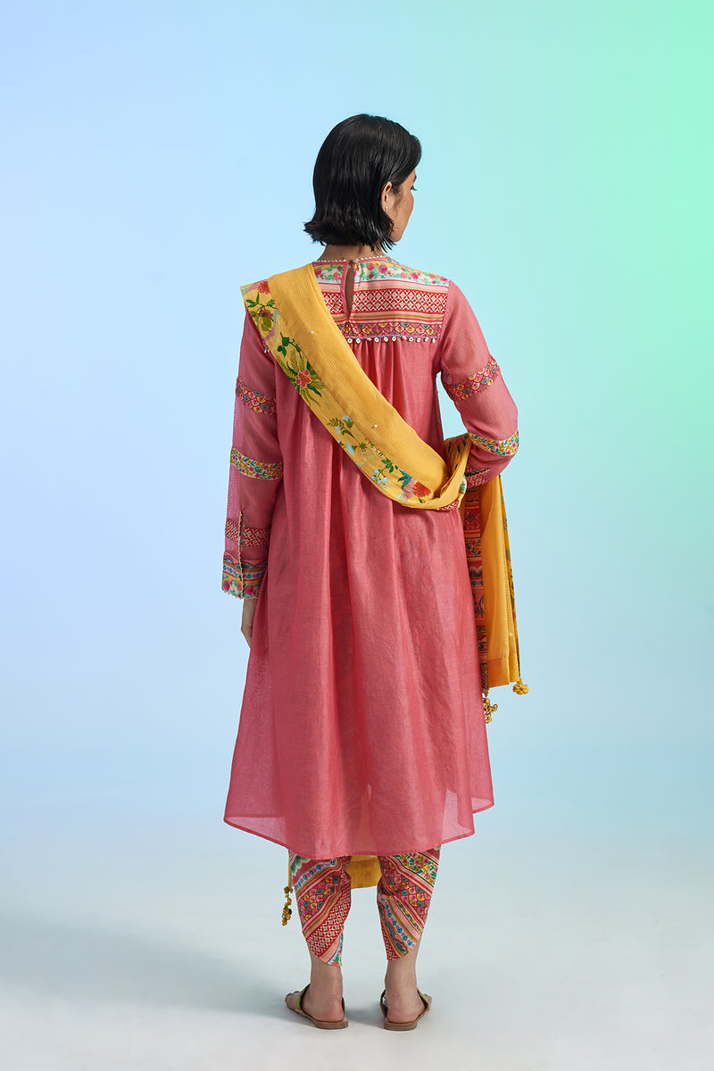 Chuski Embroidered Kurta Set