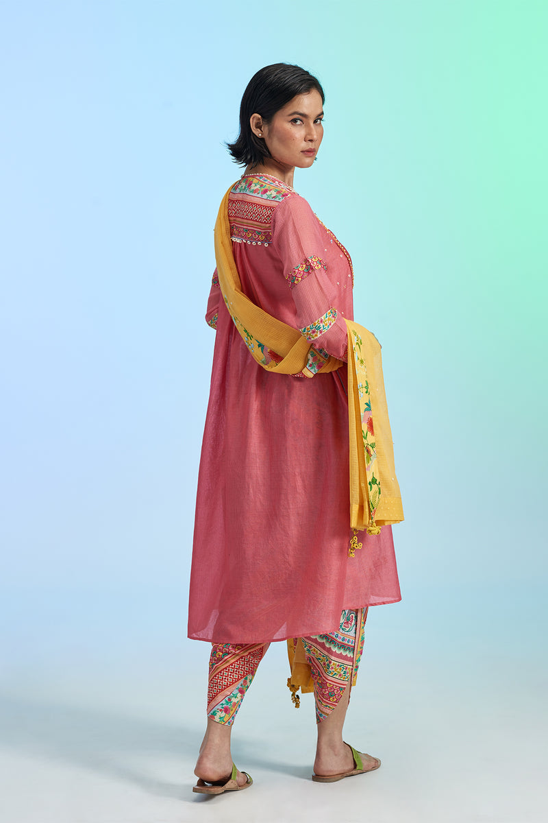 Chuski Embroidered Kurta Set