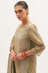 Pista Kurta Set