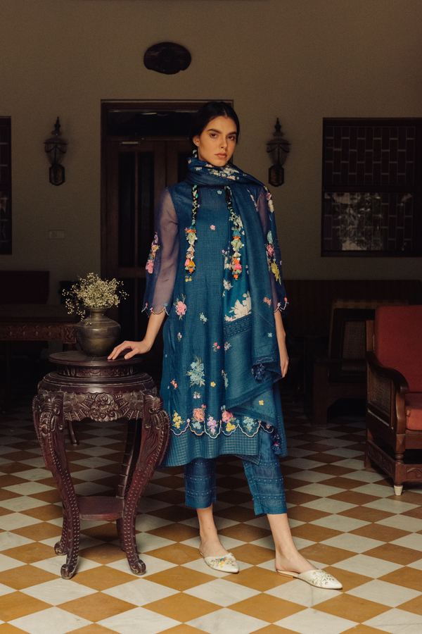 Neeli Tussar Silk Embroidered Kurta Set