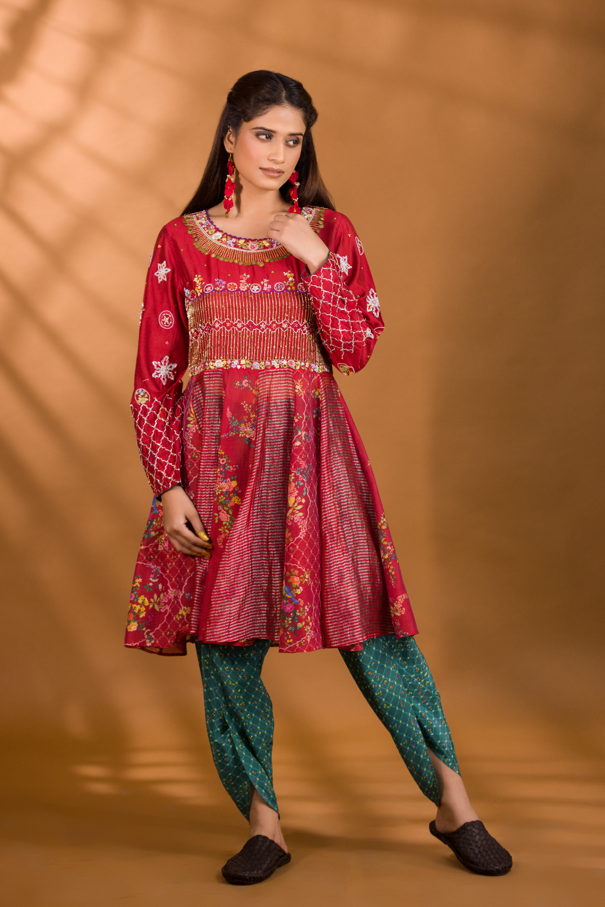 ANAAR ANARKALI SHORT KURTA WITH BER PATIALA PANTS
