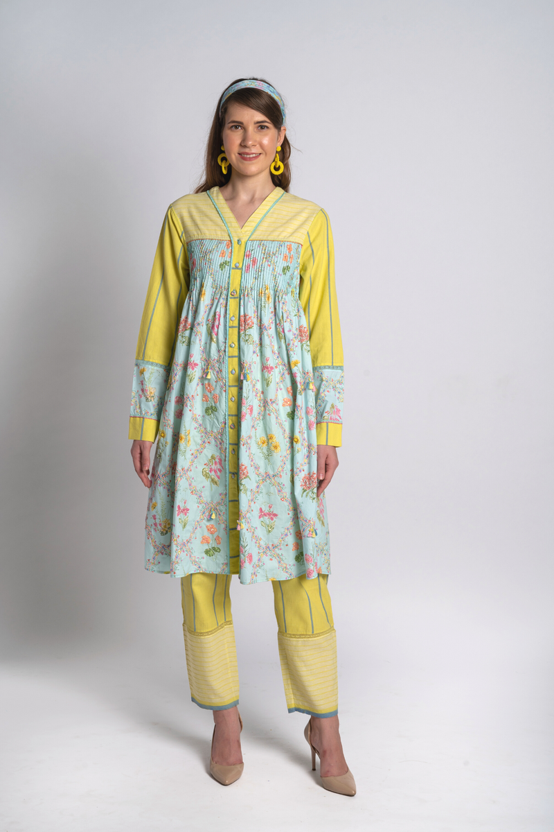 Sunehra Aasamani Kurta Pajama Set