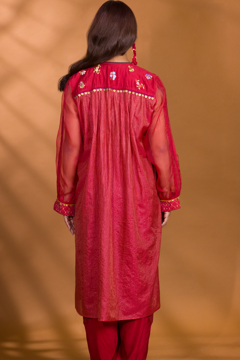 ANAAR EMBROIDERED YOKE KURTA